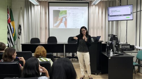 Profa. Dra. Andréa Aparecida Gonçalves Nes, docente do Departamento de Ética e Cuidado da Faculdade de Ciências da Saúde da Universidade de Stavanger (UiS), da Noruega.